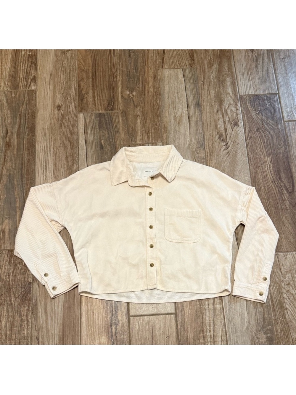 American Eagle Cropped Corduroy Button Up Shirt - Picture 3 of 5